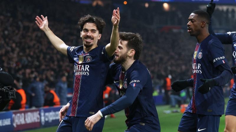 中超最新赛程与积分榜：上海海港、上海申花领跑